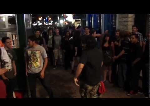 Quis bater em todo e acabou levando um soco